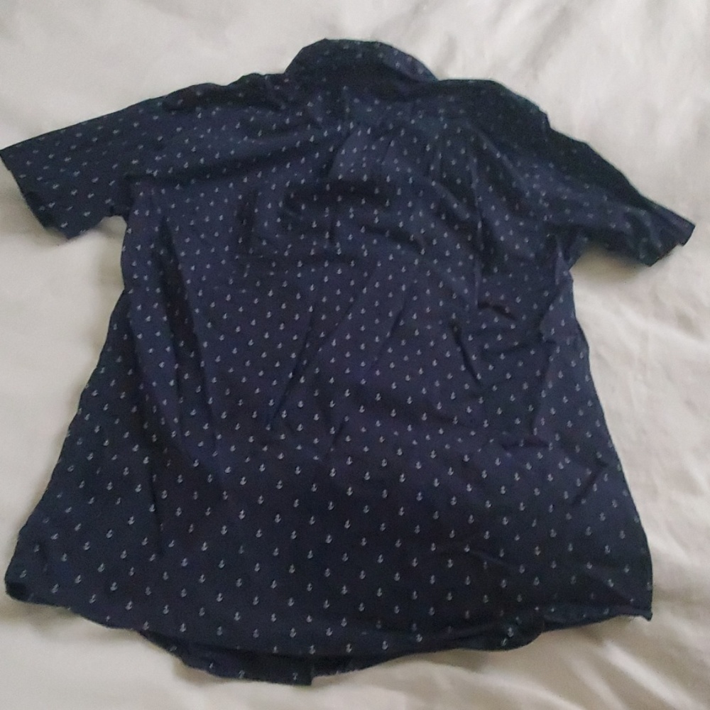 Old Navy  blue button down shirt w/ short sleeves. - Picture 4 of 4
